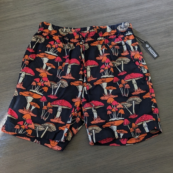 Rare Men's Massive Mushroom Pattern Festival Outfit Button Down Shirt and Shorts - Picture 5 of 7